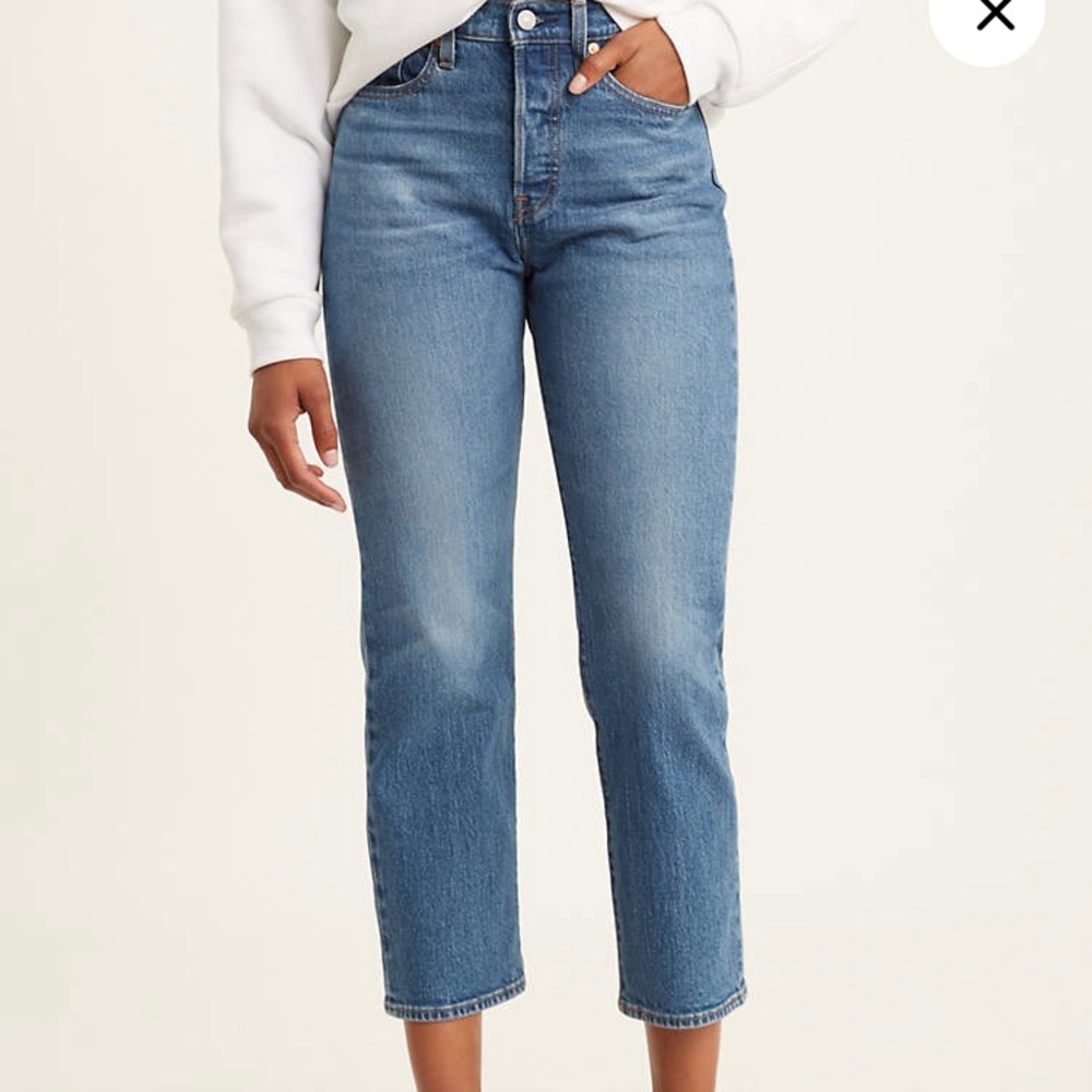 Levi Wedgie Straight